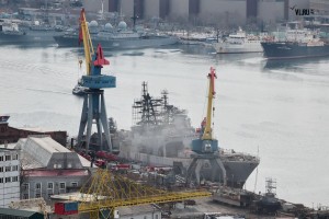 В порту Владивостока горел противолодочный корабль Тихоокеанского флота